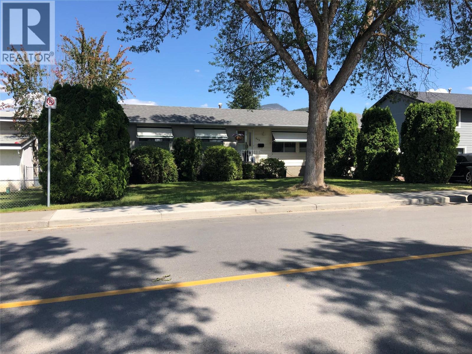 565 Dougall Road S, Kelowna, British Columbia