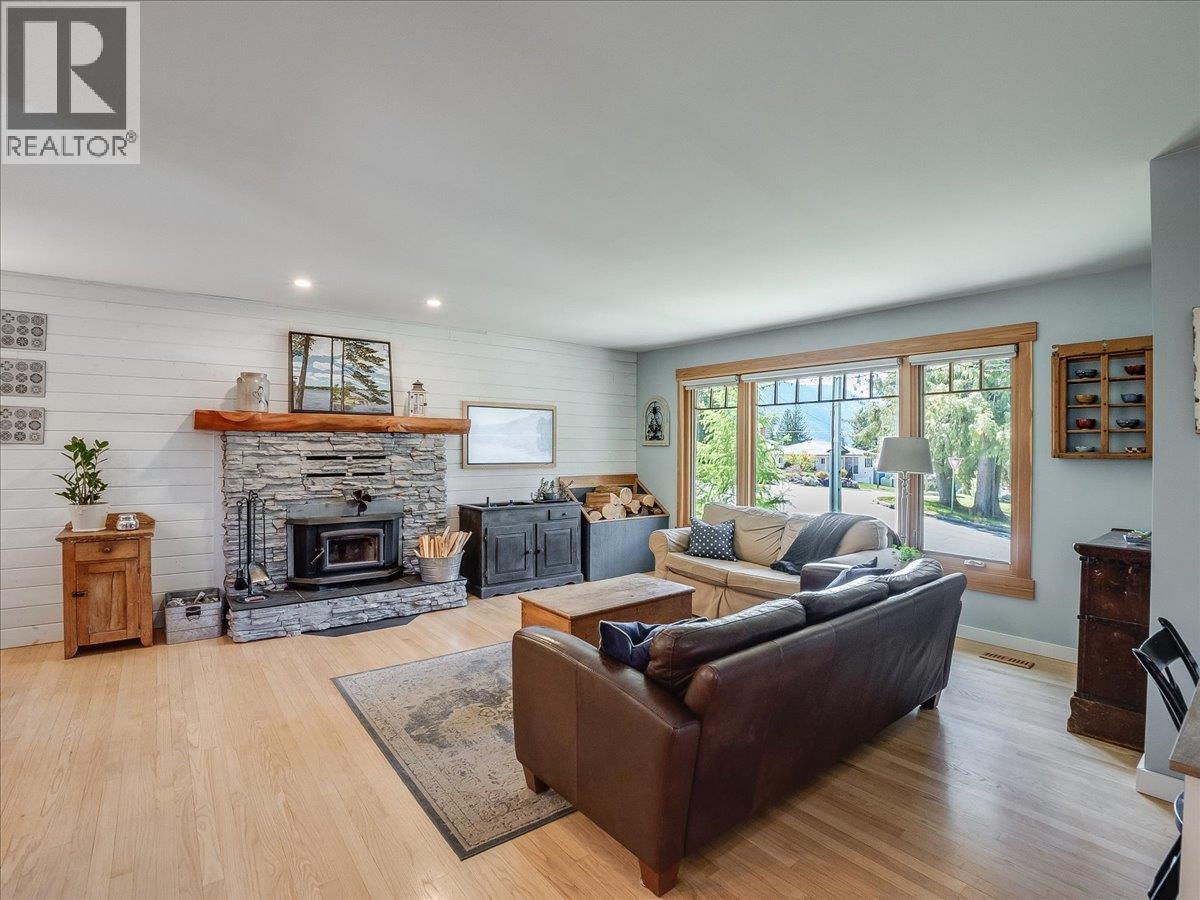 802 Ninth Street, Nelson, British Columbia  V1L 3B9 - Photo 34 - 10386598