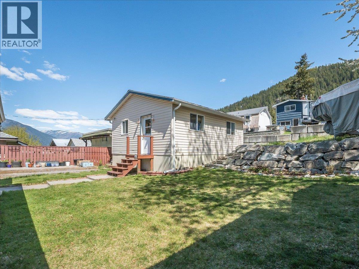 802 Ninth Street, Nelson, British Columbia  V1L 3B9 - Photo 76 - 10386598