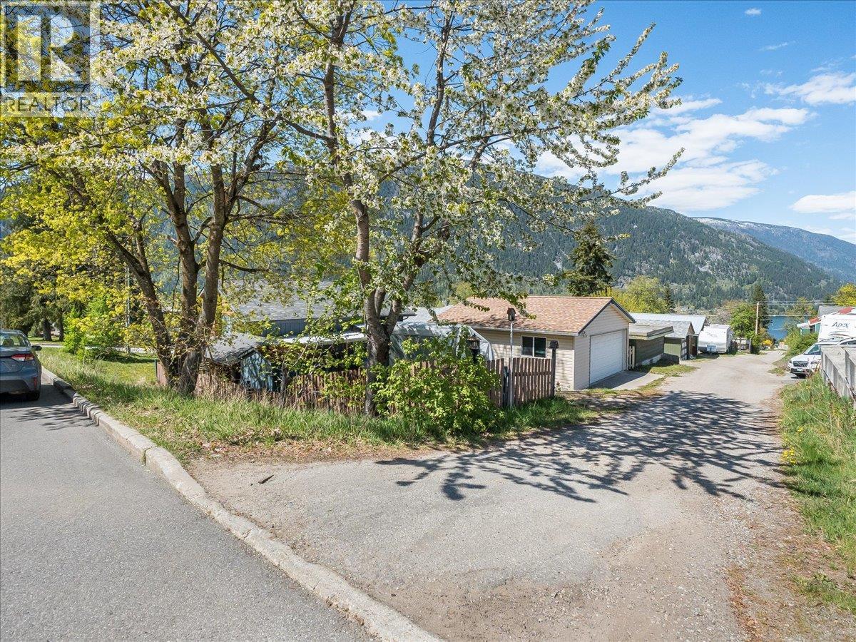 802 Ninth Street, Nelson, British Columbia  V1L 3B9 - Photo 81 - 10386598