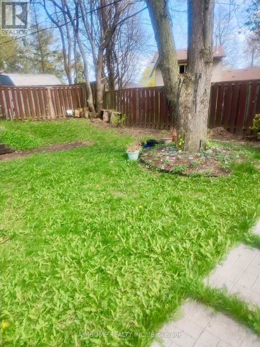 913 Brimorton Drive, Toronto, Ontario  M1G 2T8 - Photo 5 - E12768410