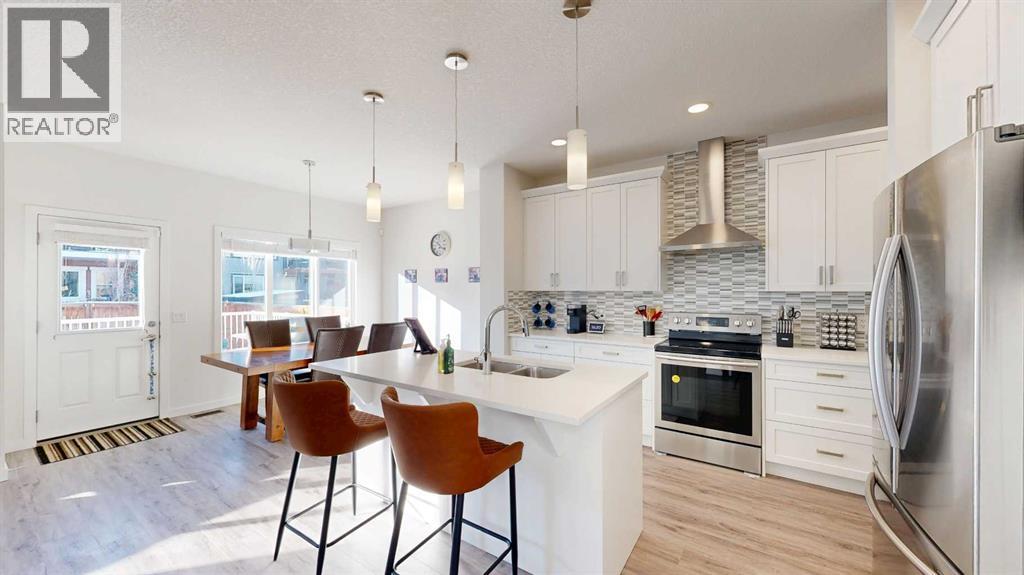 27 Mist Mountain Rise, Okotoks, Alberta  T1S 5P6 - Photo 6 - A2290063