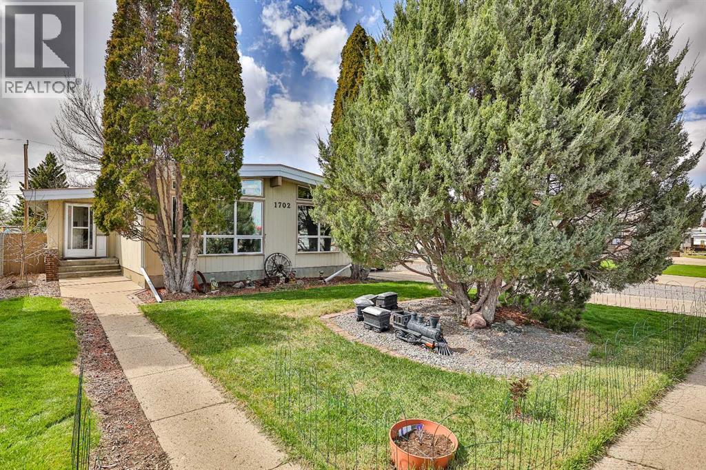 1702 26 Street S, Lethbridge, Alberta  T1K 2N6 - Photo 33 - A2308279