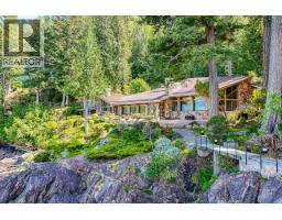 370-374 SMUGGLERS COVE ROAD, Bowen Island, British Columbia