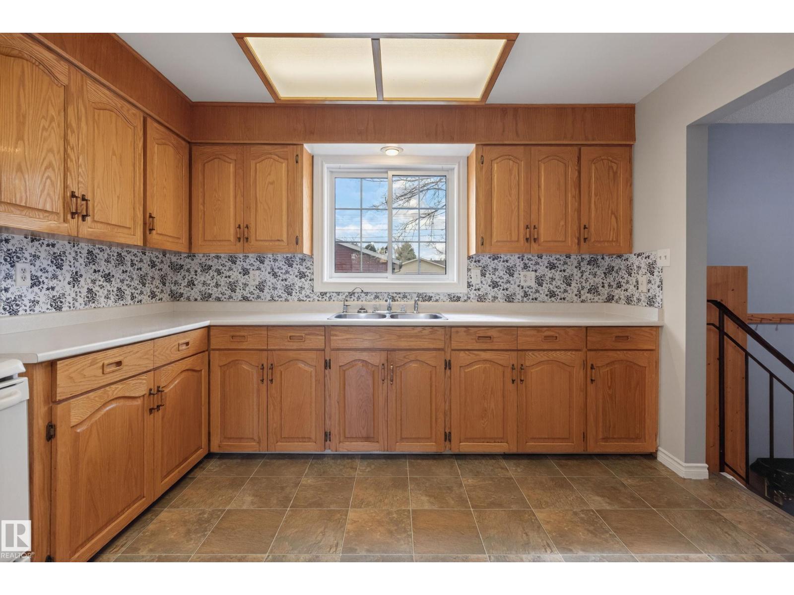 8 Michigan St, Devon, Alberta  T9G 1H6 - Photo 10 - E4486732