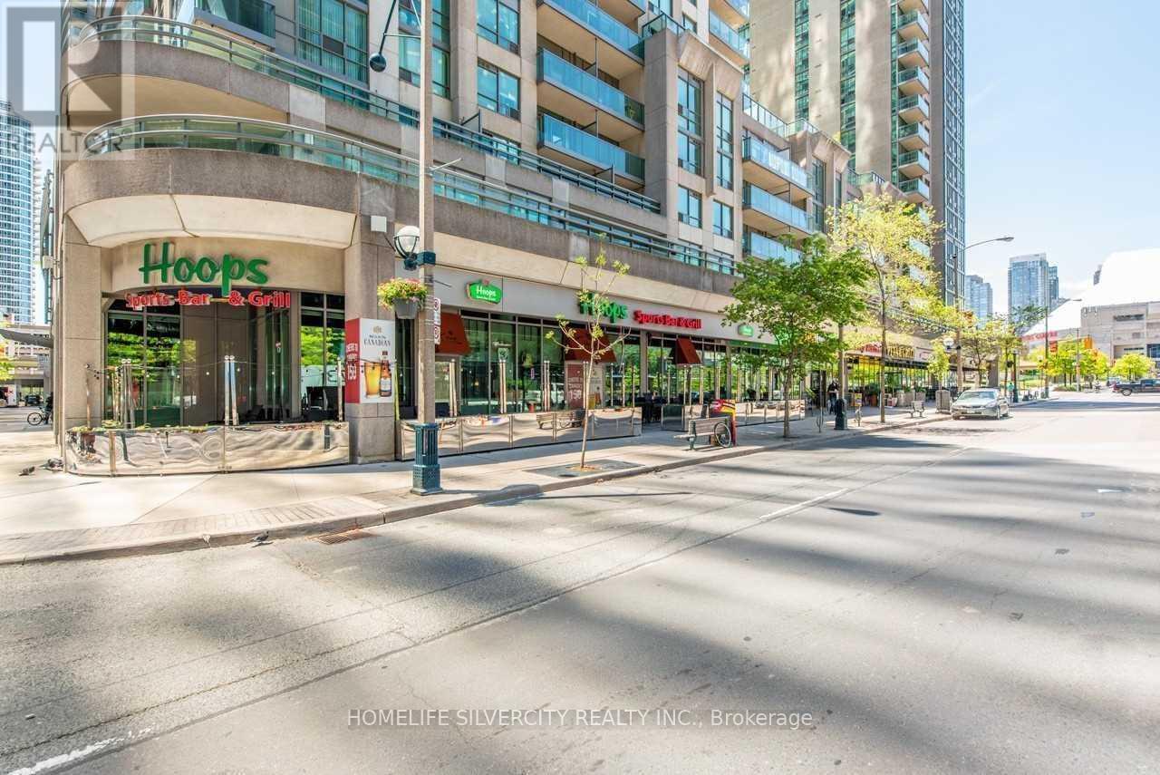 607 - 30 Grand Trunk Crescent, Toronto, Ontario  M5J 3A4 - Photo 4 - C13105906