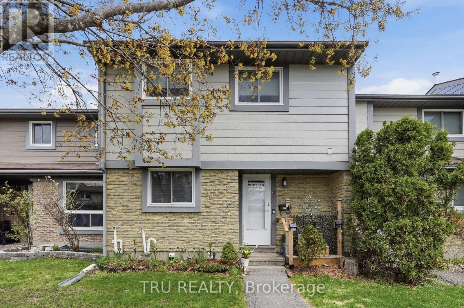 16 - 2336 ORIENT PARK DRIVE E, Ottawa, Ontario
