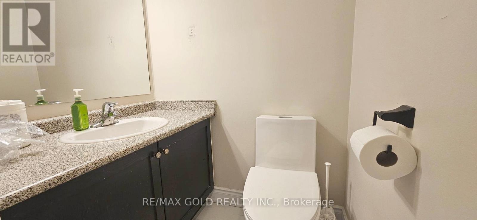 Upper - 15 Valonia Drive, Brampton, Ontario  L6V 4J2 - Photo 5 - W13103578
