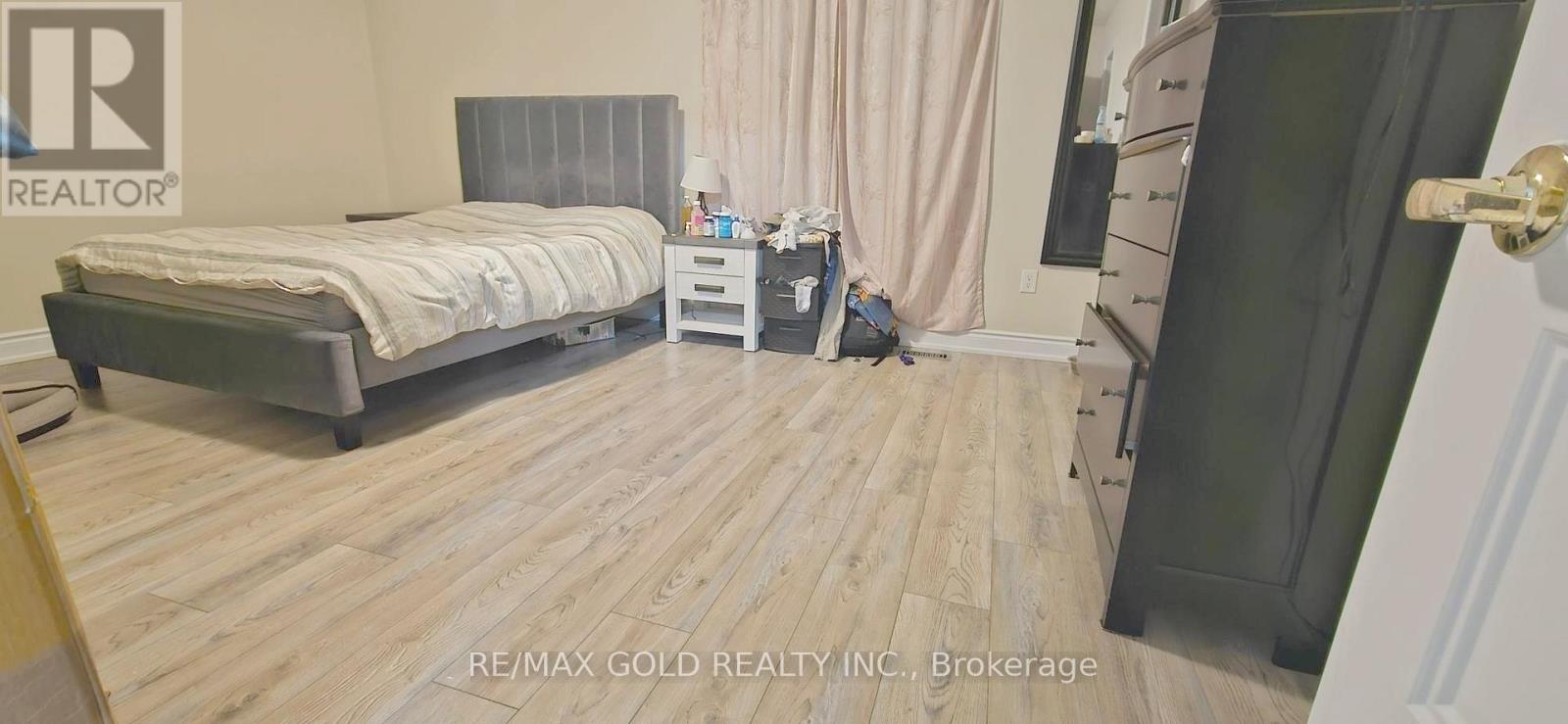 Upper - 15 Valonia Drive, Brampton, Ontario  L6V 4J2 - Photo 8 - W13103578