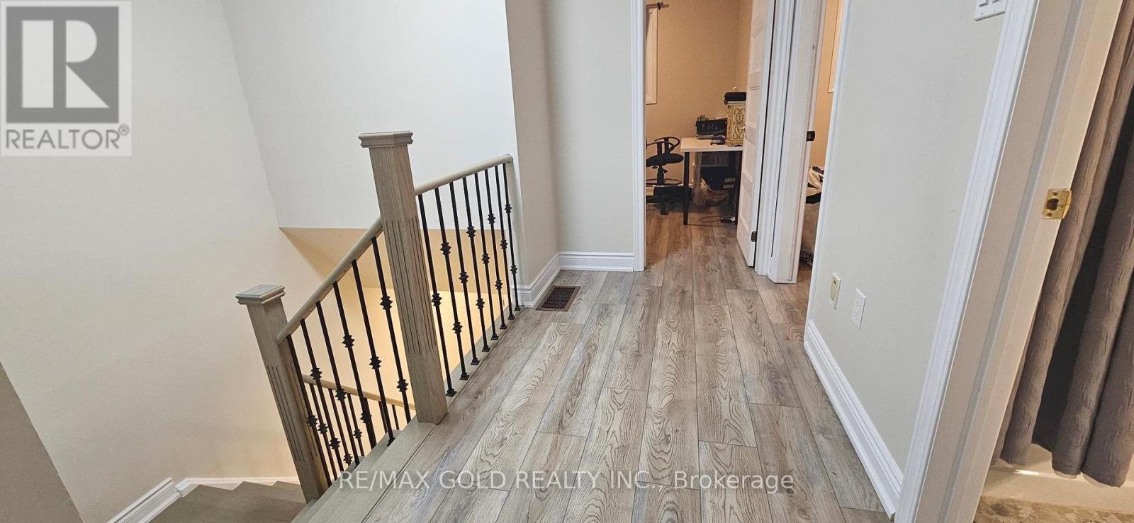 Upper - 15 Valonia Drive, Brampton, Ontario  L6V 4J2 - Photo 7 - W13103578