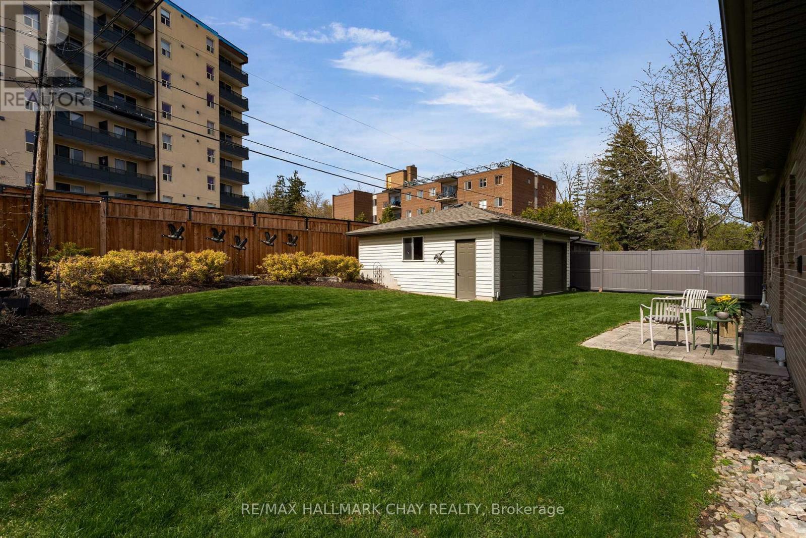 68 Kempenfelt Drive, Barrie (North Shore), Ontario  L4M 1C1 - Photo 35 - S13105876