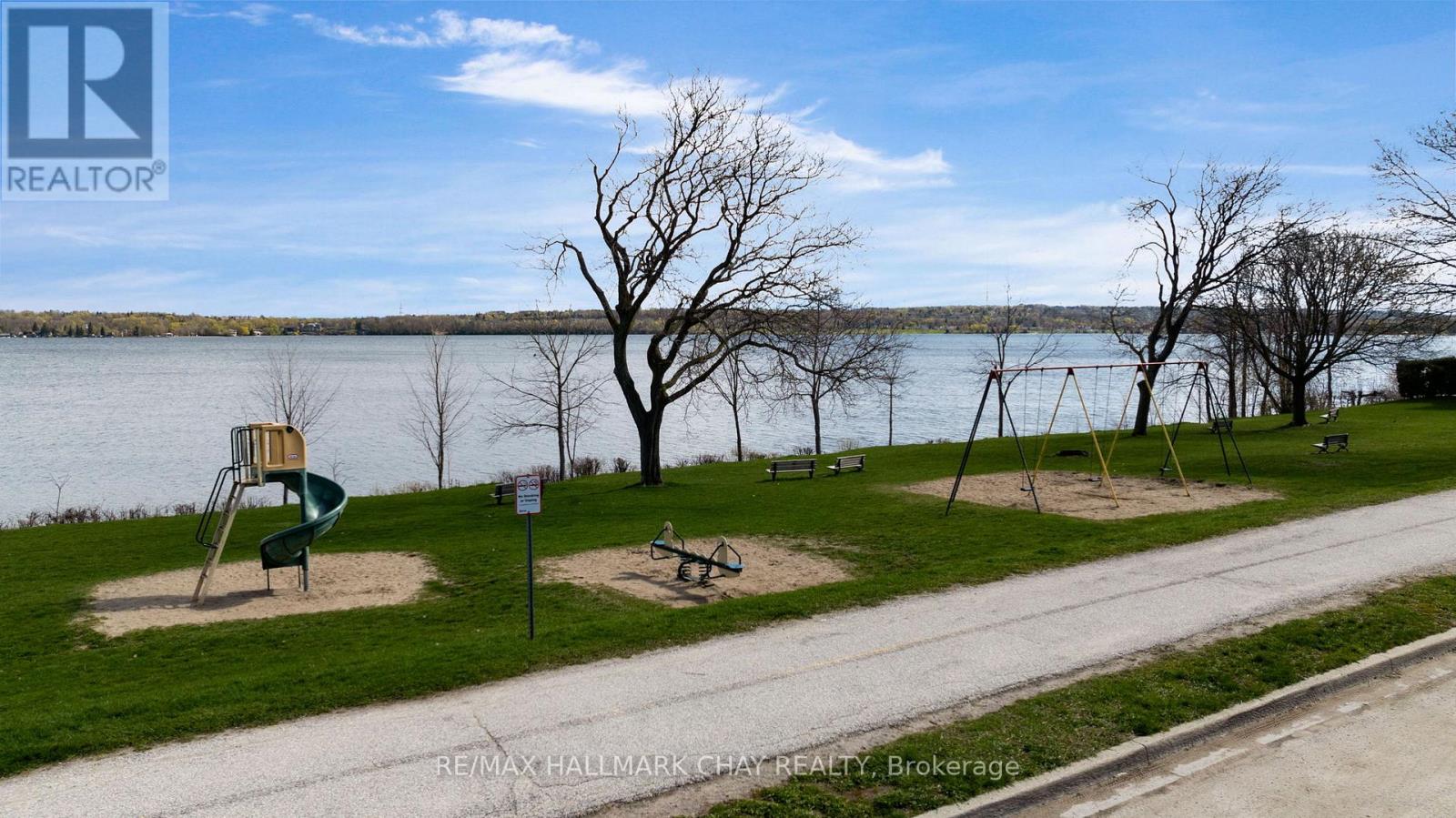 68 Kempenfelt Drive, Barrie (North Shore), Ontario  L4M 1C1 - Photo 41 - S13105876