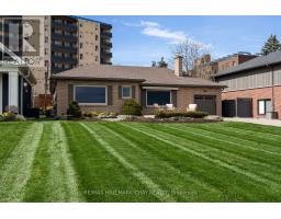 68 KEMPENFELT DRIVE, Barrie, Ontario