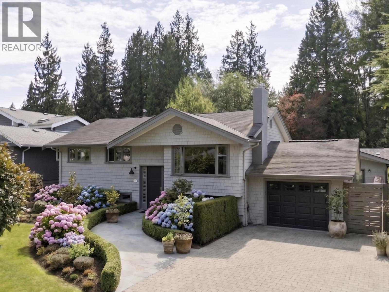 1383 W 23RD STREET, North Vancouver, British Columbia