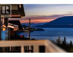 8519 SEASCAPE DRIVE, West Vancouver, British Columbia