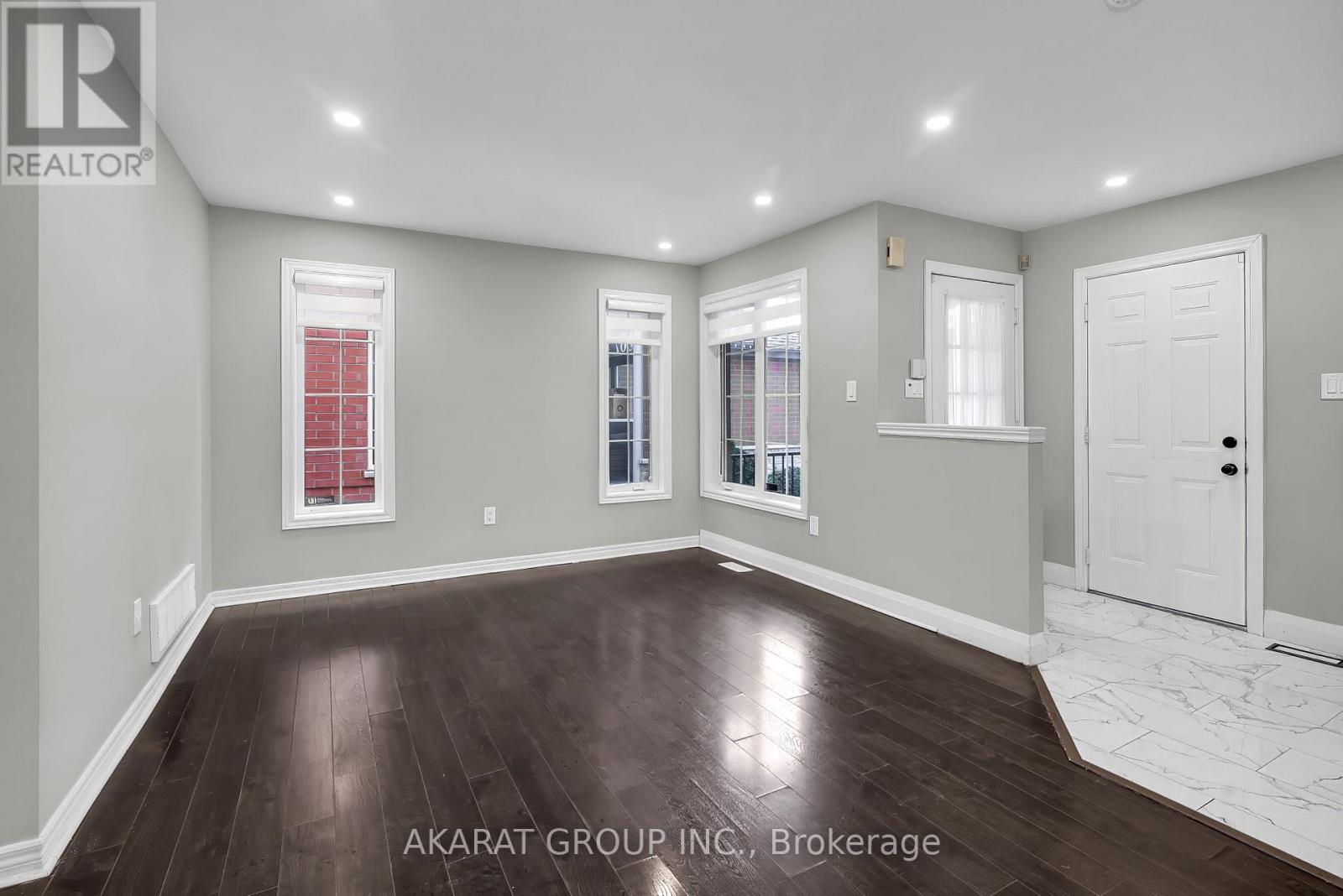 2365 Bankside Drive, Mississauga, Ontario  L5M 6E3 - Photo 4 - W13105878