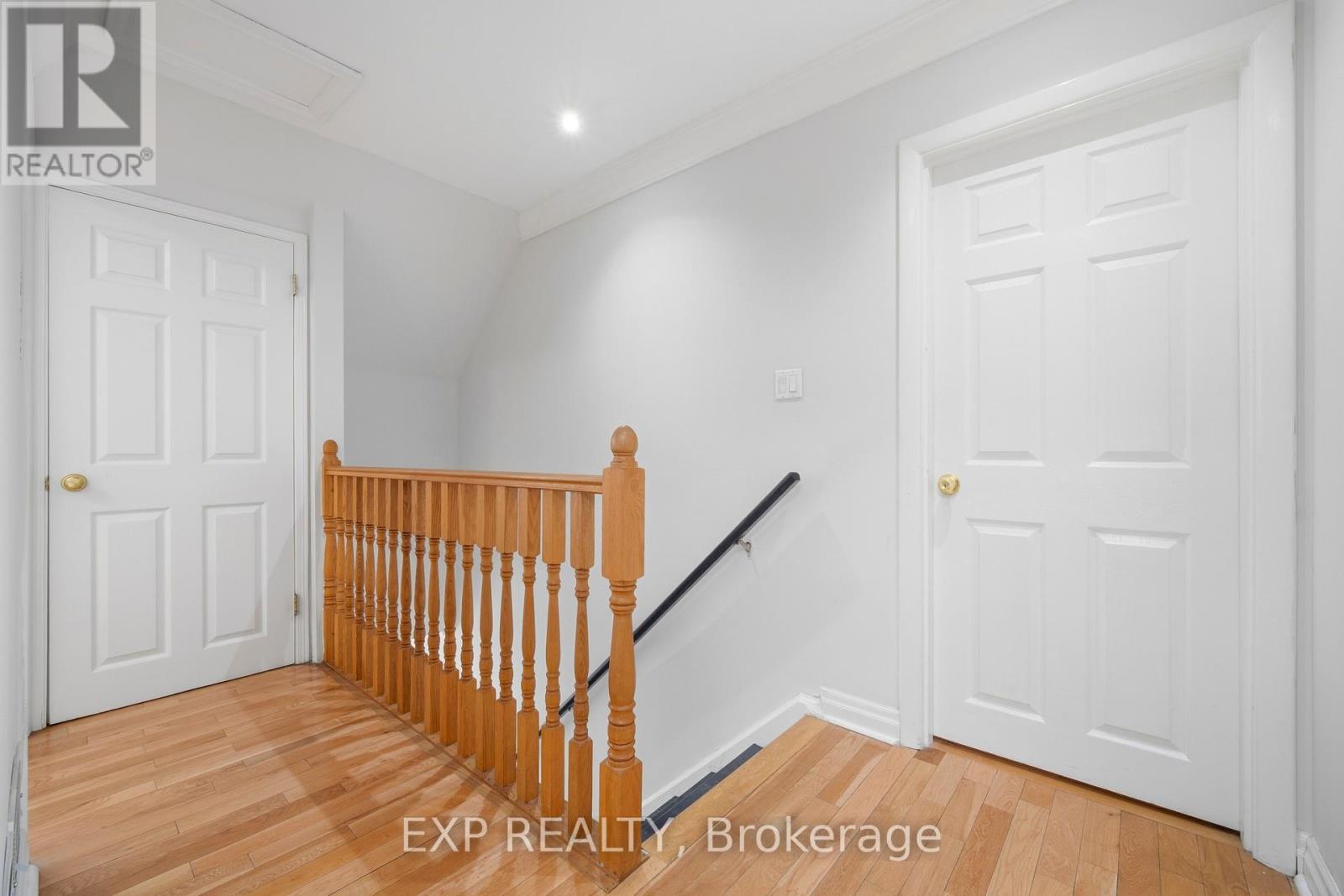 2065 Westfield Drive, Mississauga, Ontario  L4Y 1P2 - Photo 17 - W13105880
