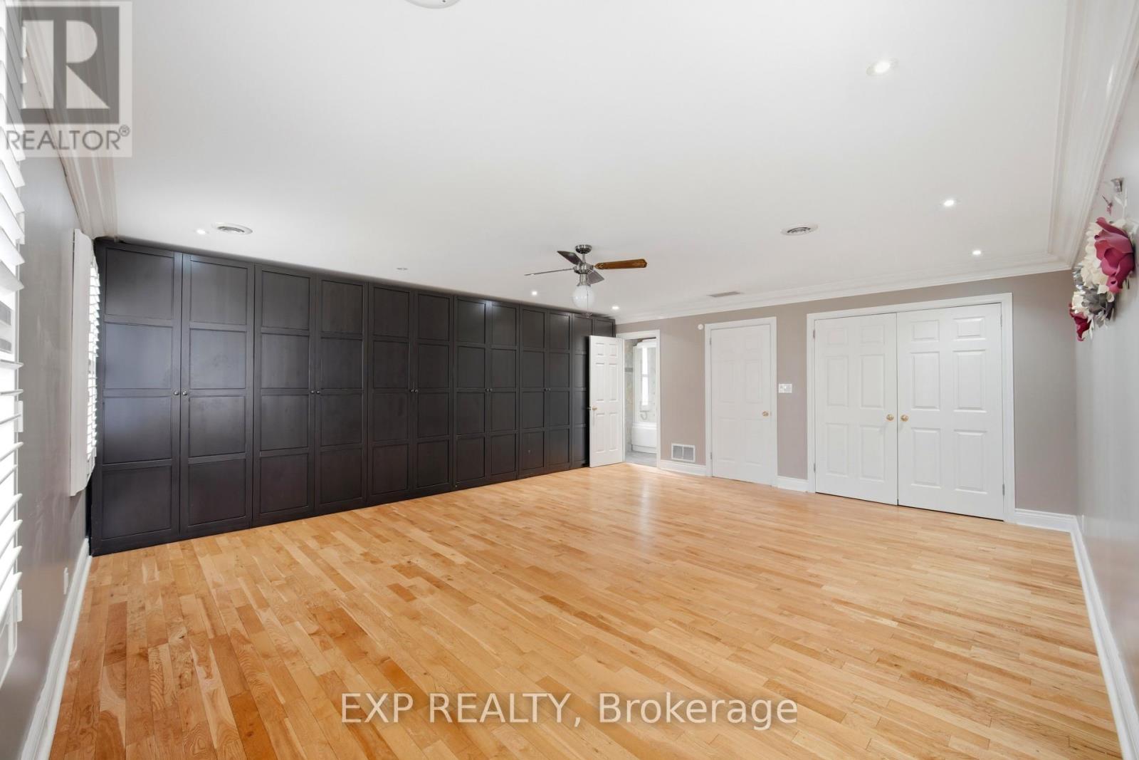 2065 Westfield Drive, Mississauga, Ontario  L4Y 1P2 - Photo 20 - W13105880