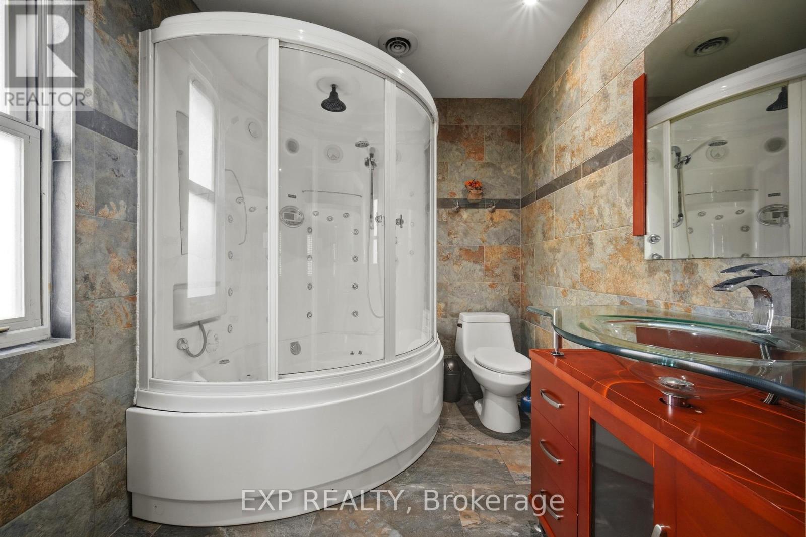2065 Westfield Drive, Mississauga, Ontario  L4Y 1P2 - Photo 21 - W13105880