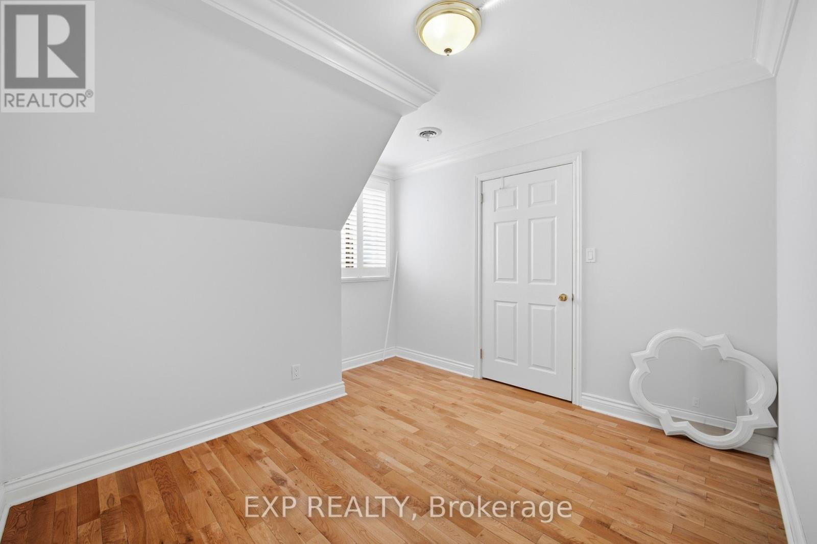 2065 Westfield Drive, Mississauga, Ontario  L4Y 1P2 - Photo 25 - W13105880