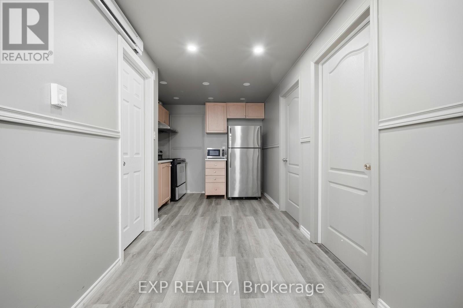 2065 Westfield Drive, Mississauga, Ontario  L4Y 1P2 - Photo 28 - W13105880