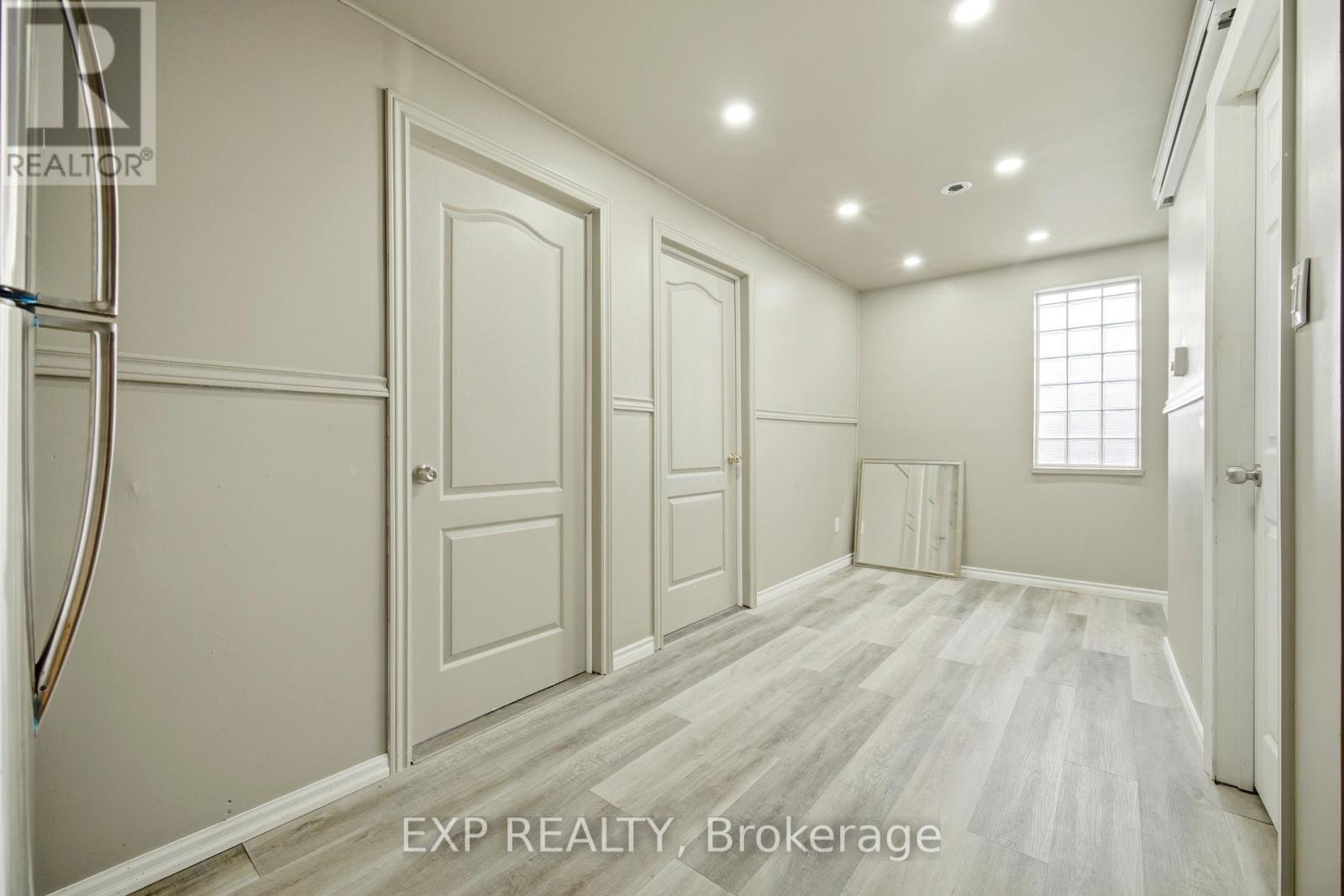 2065 Westfield Drive, Mississauga, Ontario  L4Y 1P2 - Photo 29 - W13105880