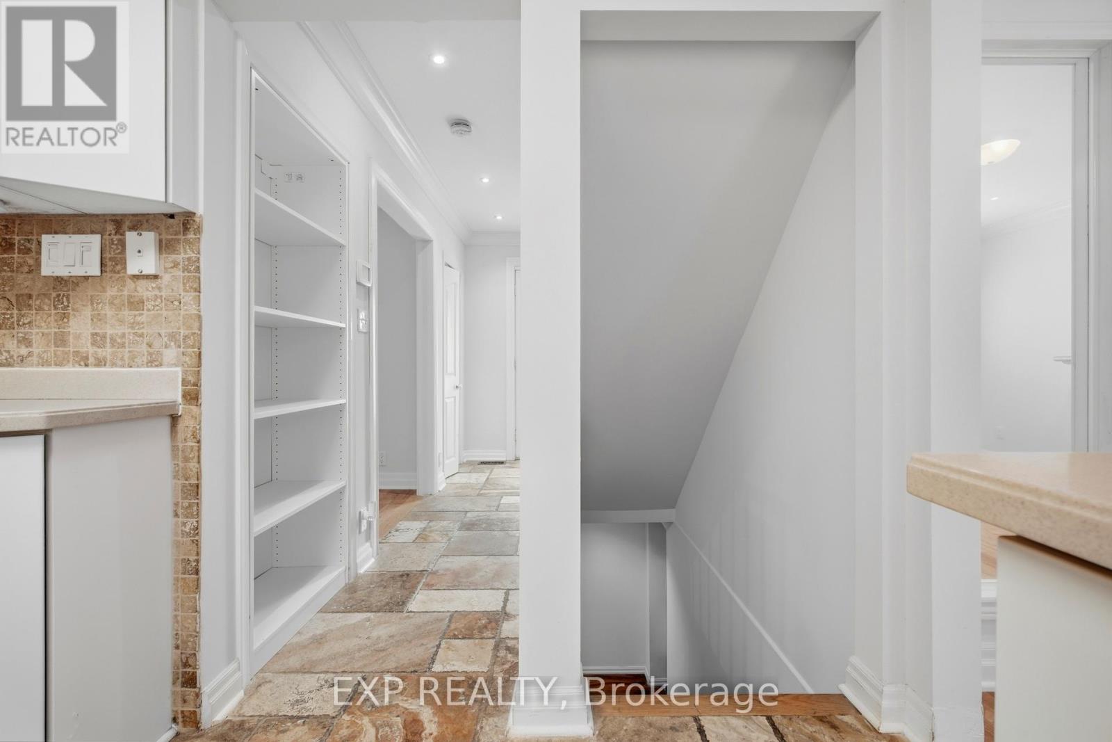 2065 Westfield Drive, Mississauga, Ontario  L4Y 1P2 - Photo 36 - W13105880