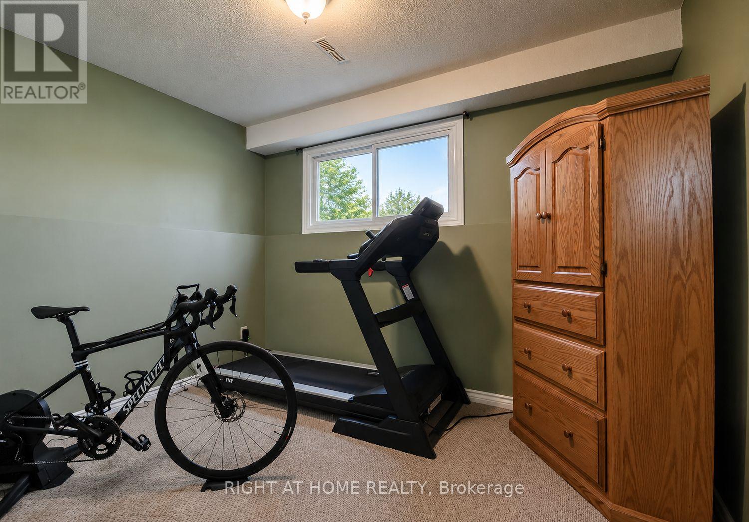 10 Forestview Place, Barrie, Ontario  L4M 5M5 - Photo 17 - S13101926