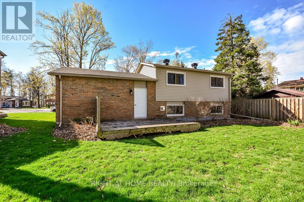 10 Forestview Place, Barrie, Ontario  L4M 5M5 - Photo 28 - S13101926