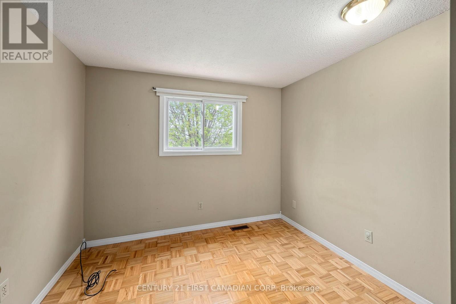 19 Clara Crescent, London South, Ontario  N6E 3G2 - Photo 20 - X13105932