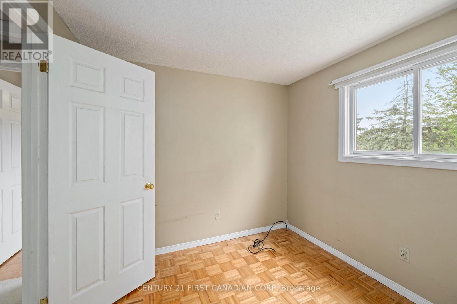 19 Clara Crescent, London South, Ontario  N6E 3G2 - Photo 21 - X13105932