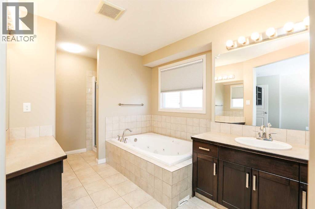 132 Firelight Way W, Lethbridge, Alberta  T1J 4B2 - Photo 21 - A2309544