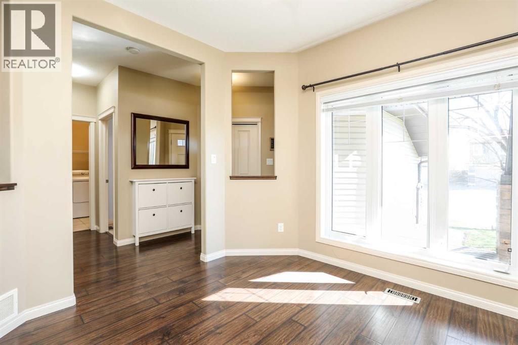 132 Firelight Way W, Lethbridge, Alberta  T1J 4B2 - Photo 4 - A2309544