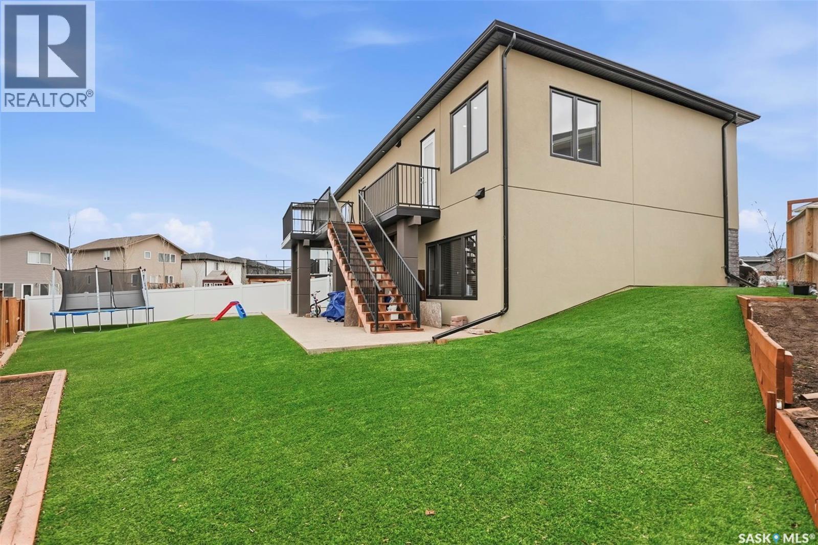 211 Burgess Bay, Saskatoon, Saskatchewan  S7V 0S3 - Photo 38 - SK035425