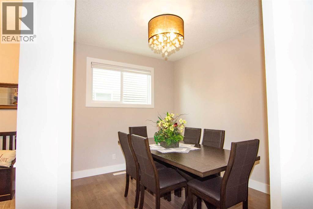 237 Kinniburgh Way, Chestermere, Alberta  T1X 0R9 - Photo 5 - A2308617