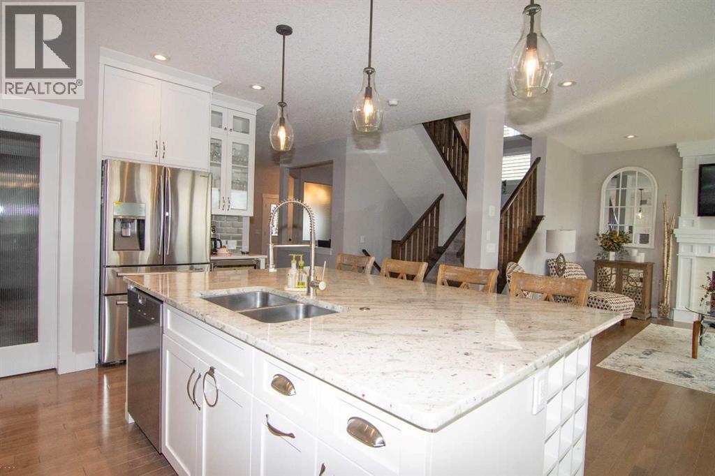 237 Kinniburgh Way, Chestermere, Alberta  T1X 0R9 - Photo 7 - A2308617