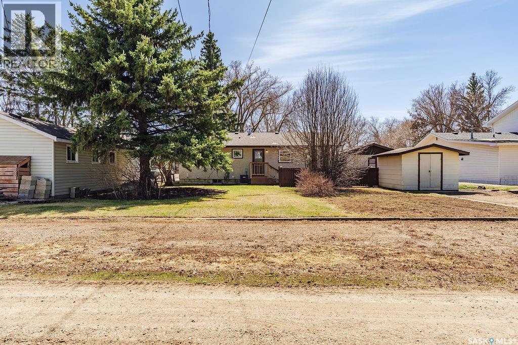 211 2nd Street E, Langham, Saskatchewan  S0K 2L0 - Photo 35 - SK035201