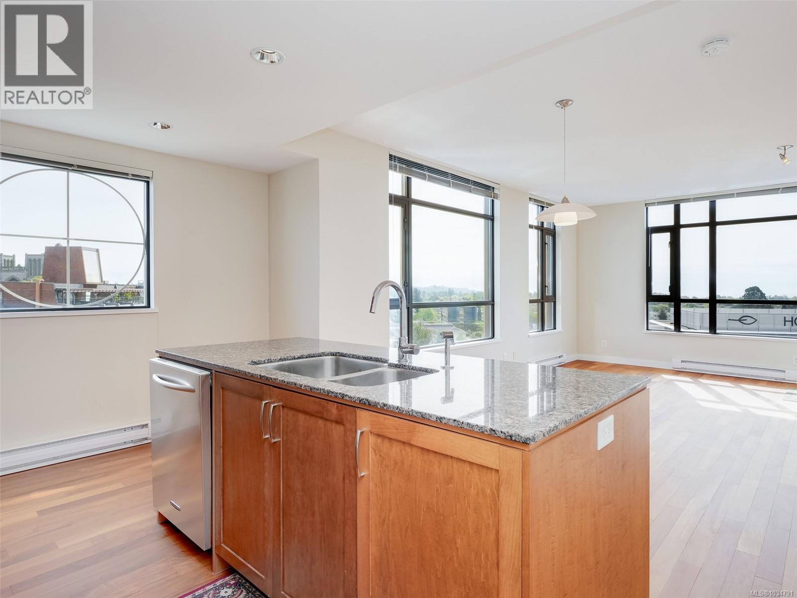 788 Humboldt St, Victoria, British Columbia  V8W 4A2 - Photo 8 - 1034791