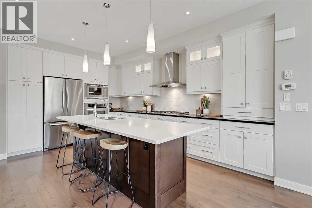 3233 Cochrane Road Nw, Calgary, Alberta  T2M 4J4 - Photo 3 - A2308706