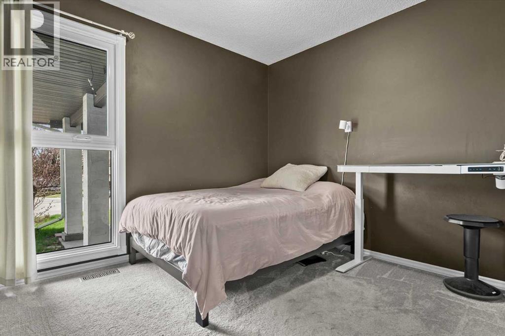 740 Canfield Place SW, Calgary, Alberta  T2W 1K6 - Photo 25 - A2309607