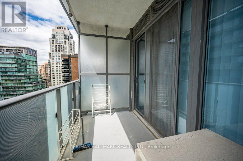 1507 - 1080 Bay Street, Toronto, Ontario  M5S 0A5 - Photo 13 - C13105920
