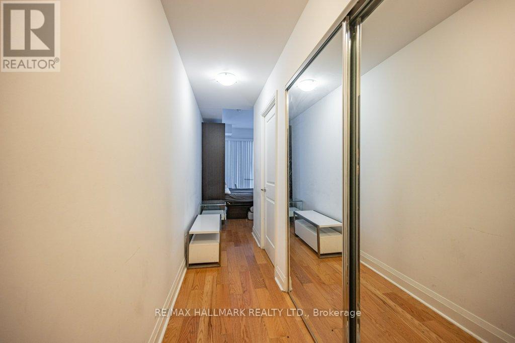 1507 - 1080 Bay Street, Toronto, Ontario  M5S 0A5 - Photo 3 - C13105920