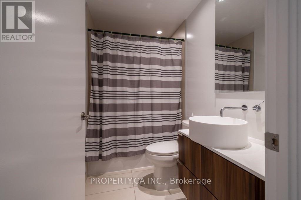 1303 - 185 Roehampton Avenue, Toronto (Mount Pleasant West), Ontario  M4P 1R4 - Photo 13 - C13105990