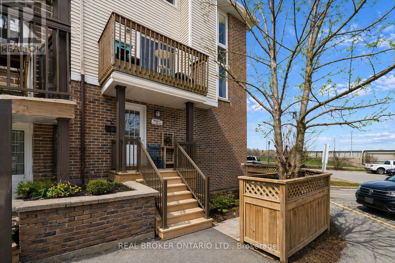 3 - 7 TIMBERVIEW WAY, Ottawa, Ontario