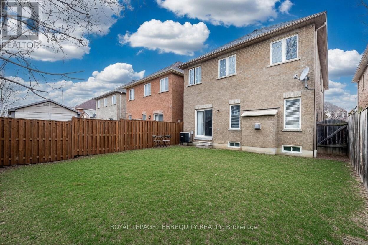 3926 Candlelight Drive, Mississauga, Ontario  L5M 8B3 - Photo 50 - W12982650
