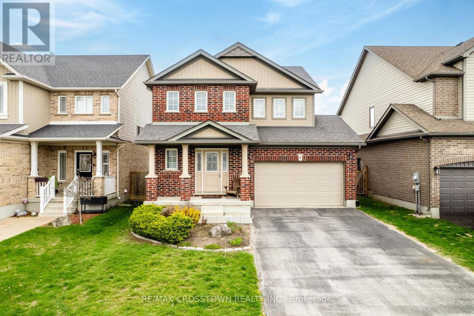 8 BROWNLEY LANE, essa (angus), Ontario