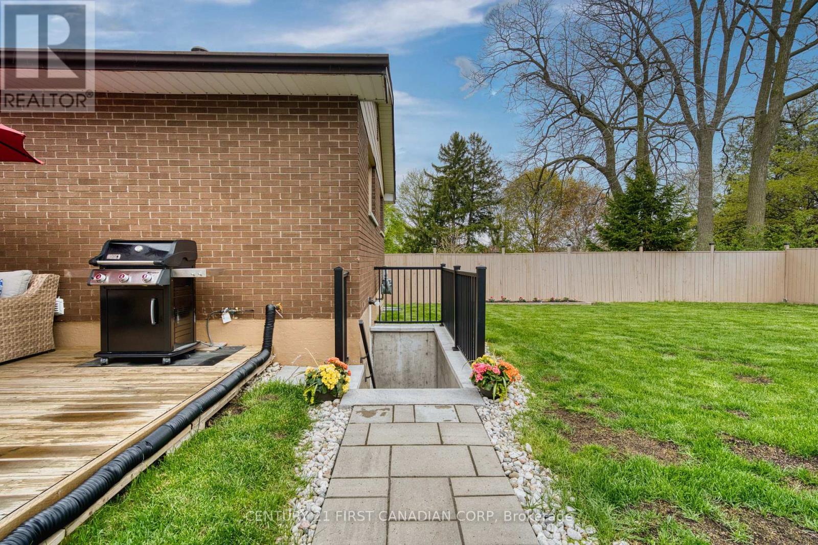 31 Brenlyn Court, Hamilton, Ontario  L9C 4N8 - Photo 31 - X13103286