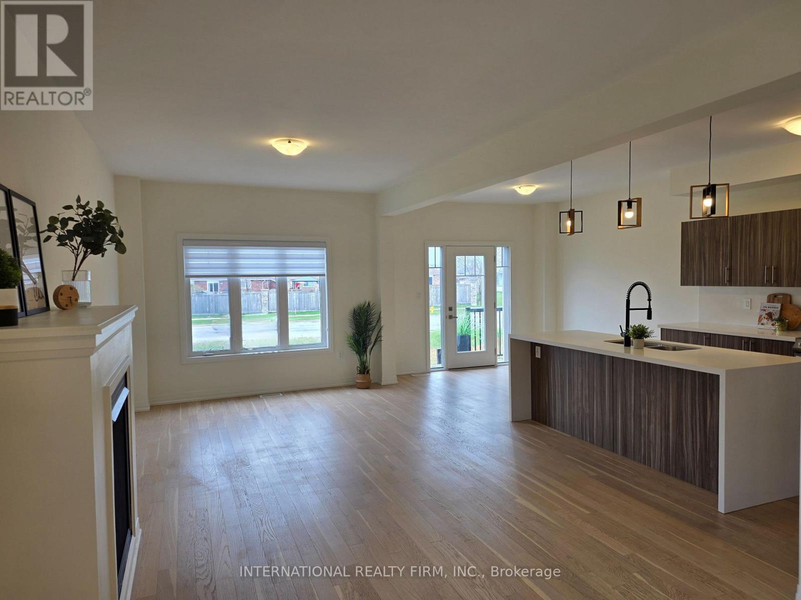 23 Harvest Crescent, Barrie, Ontario  L9J 0T3 - Photo 9 - S13106006