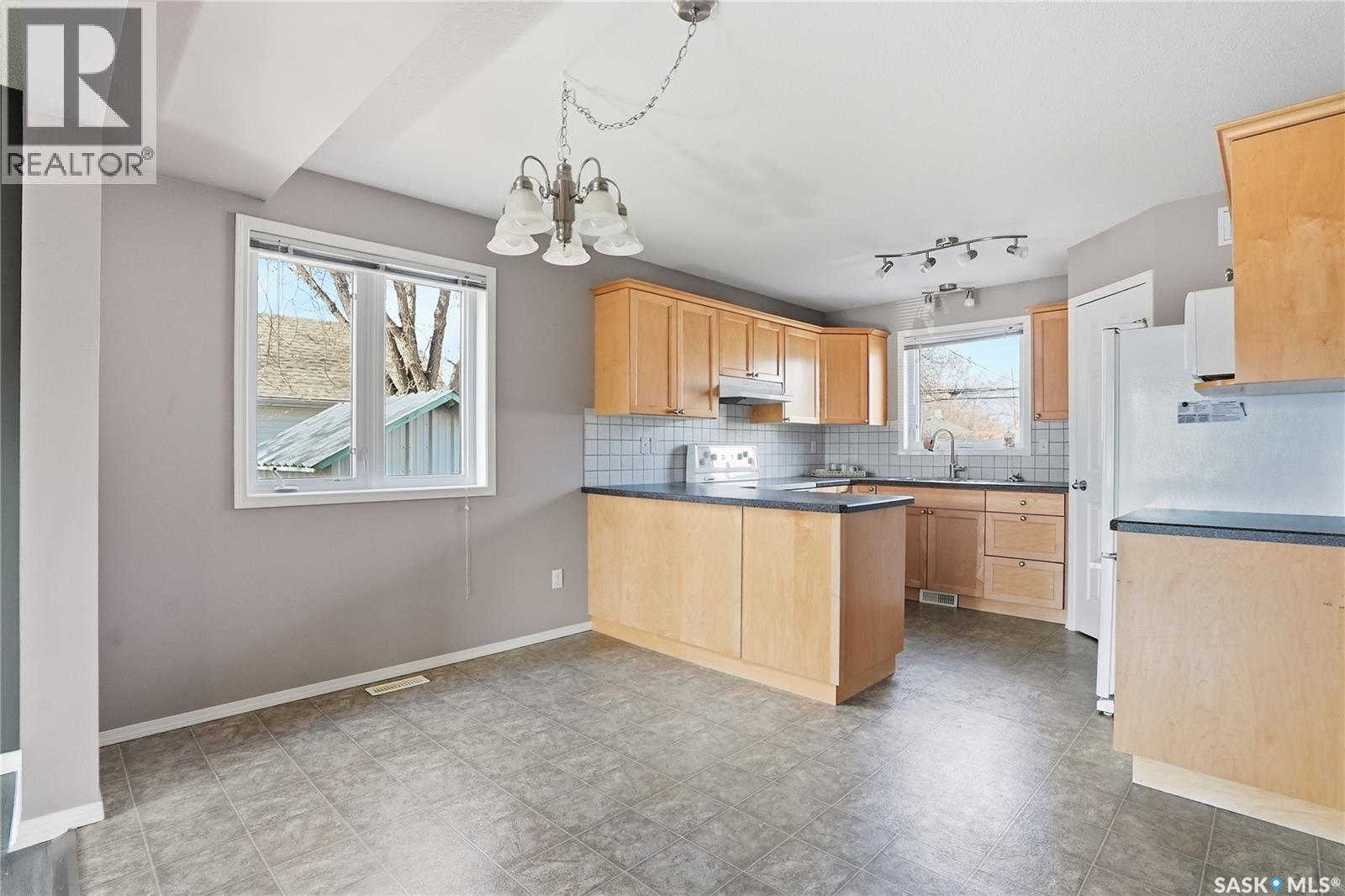 1426b C Avenue N, Saskatoon, Saskatchewan  S7K 1L1 - Photo 8 - SK035435
