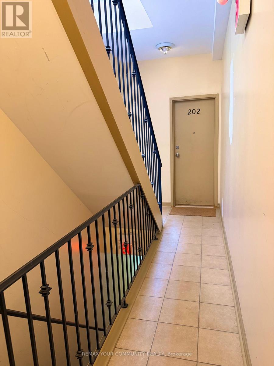 802 Bloor Street W, Toronto, Ontario  M6G 1L9 - Photo 10 - W13105918